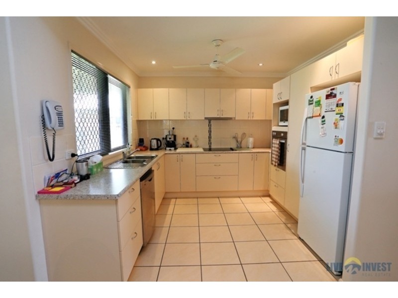 10 Mannikin Way (Kalynda Chase), Bohle Plains QLD 4817