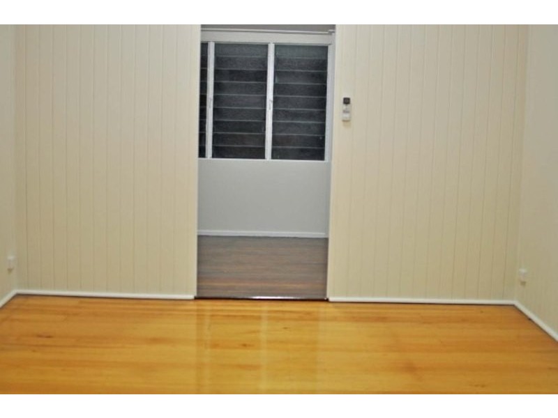 63 Tenth Avenue, Railway Estate QLD 4810