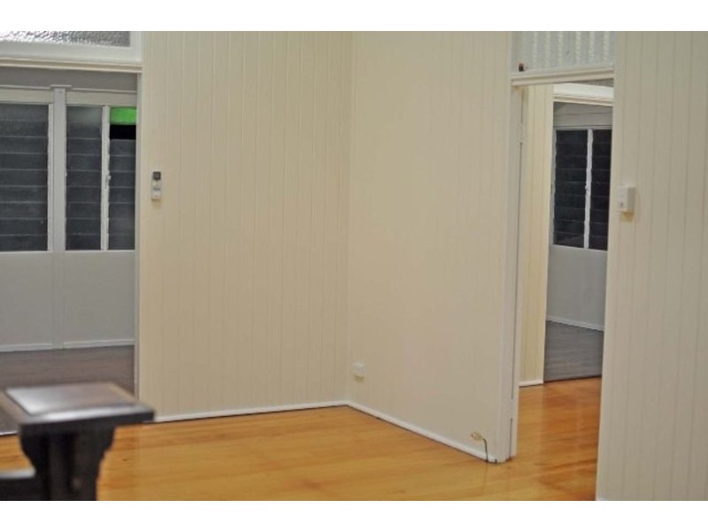 63 Tenth Avenue, Railway Estate QLD 4810