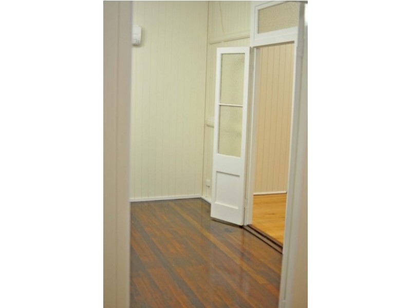 63 Tenth Avenue, Railway Estate QLD 4810