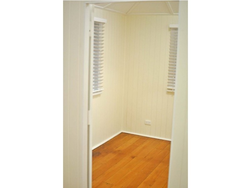 63 Tenth Avenue, Railway Estate QLD 4810