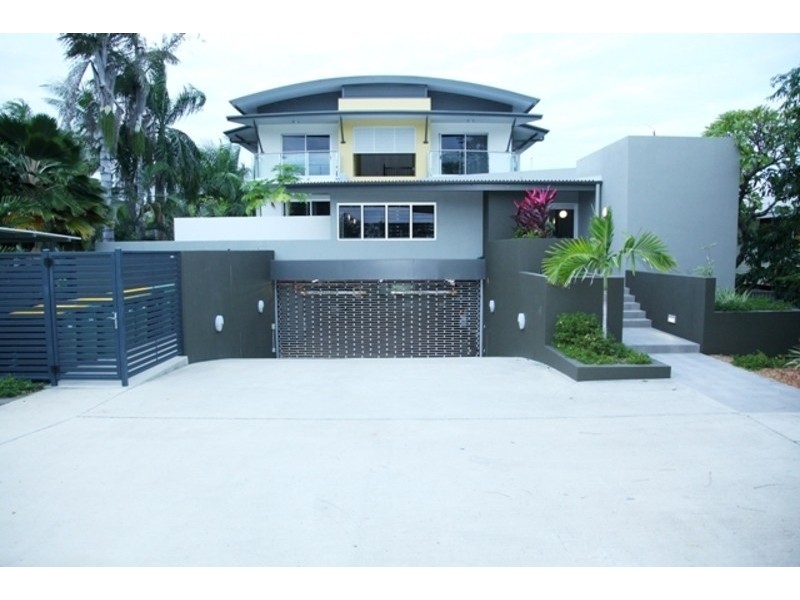 2/96 Mitchell Street, North Ward QLD 4810