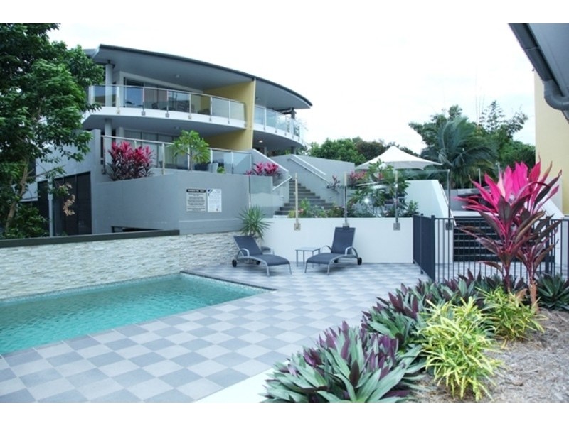 2/96 Mitchell Street, North Ward QLD 4810