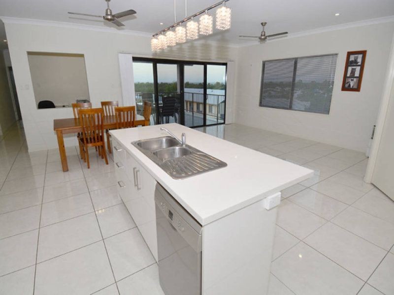 10 Britomart Street, Bushland Beach QLD 4818