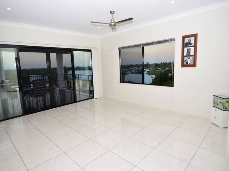 10 Britomart Street, Bushland Beach QLD 4818