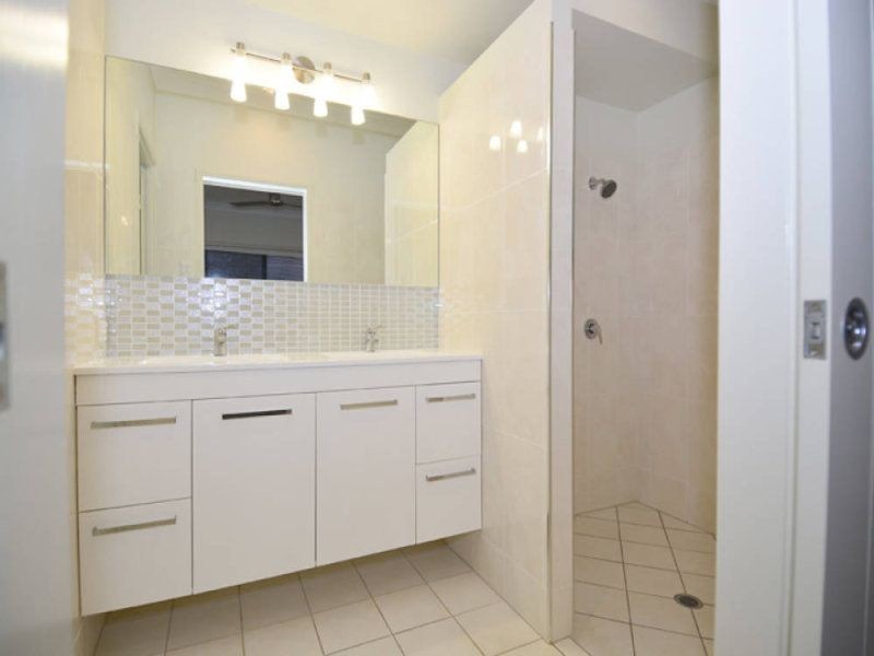 10 Britomart Street, Bushland Beach QLD 4818