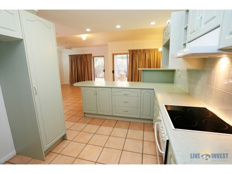 West End QLD 4810