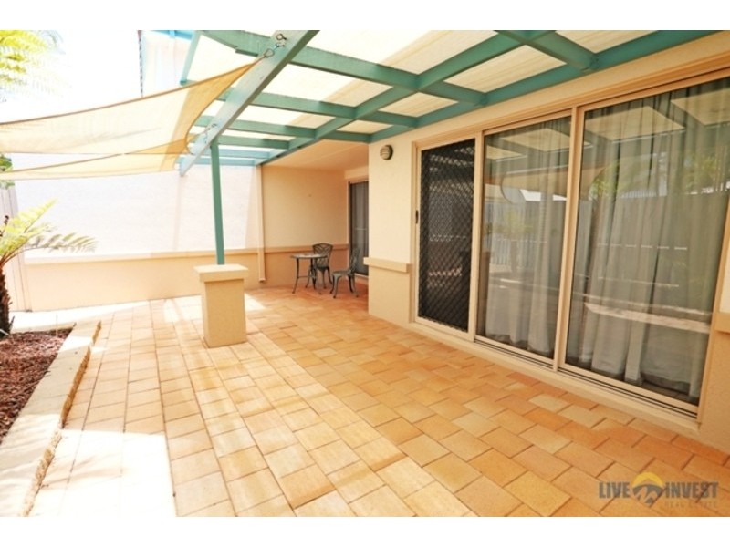 West End QLD 4810