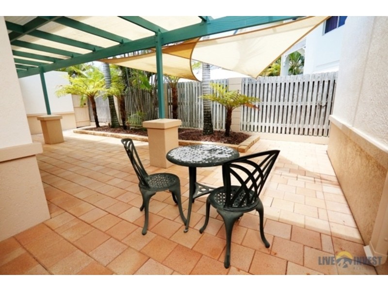 West End QLD 4810