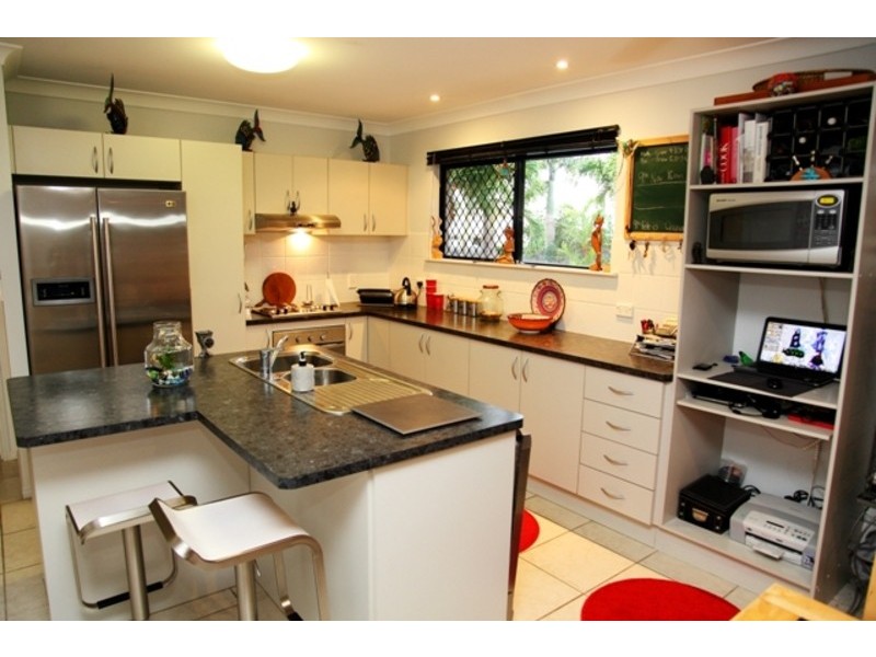 1 Brinkley Court, Mount Louisa QLD 4814