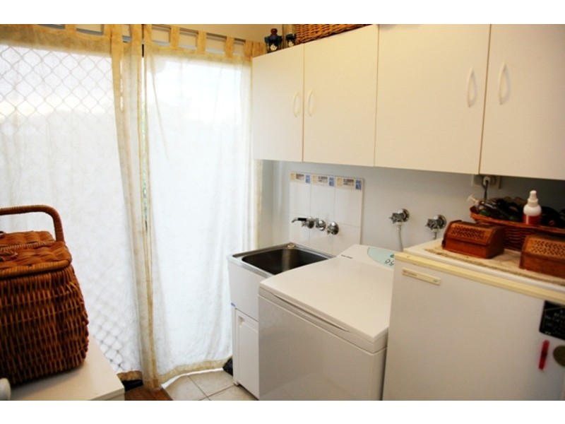 1 Brinkley Court, Mount Louisa QLD 4814