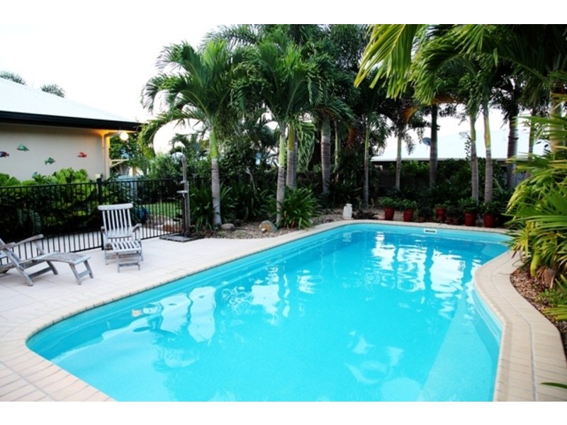 1 Brinkley Court, Mount Louisa QLD 4814