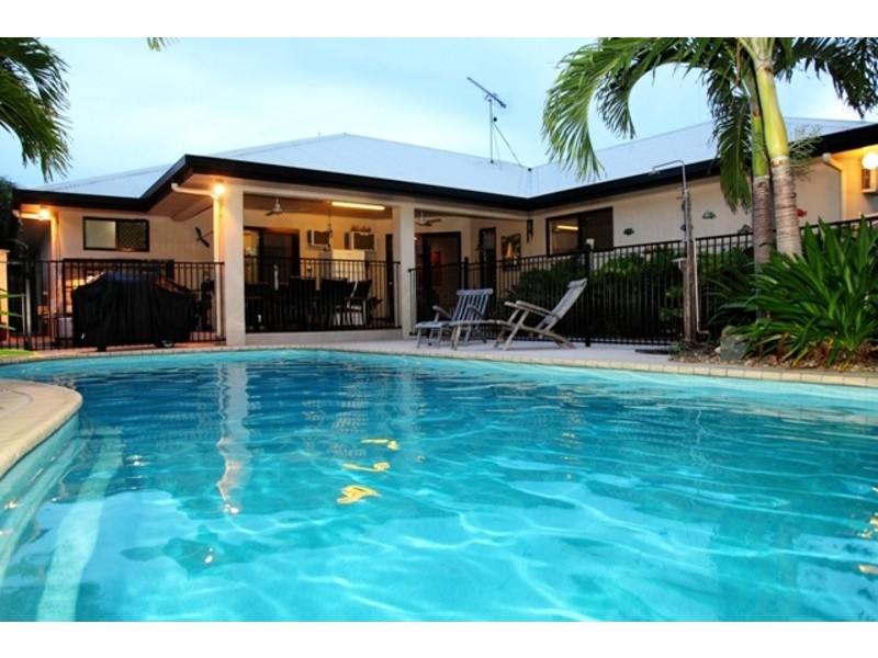 1 Brinkley Court, Mount Louisa QLD 4814