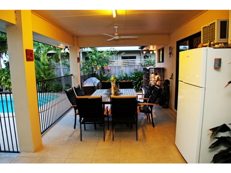 1 Brinkley Court, Mount Louisa QLD 4814