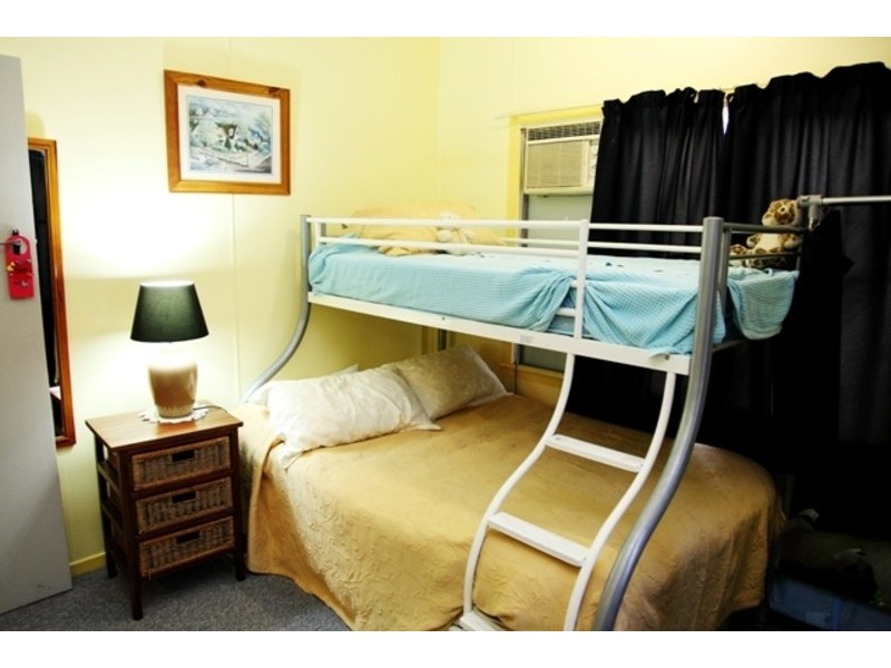 9 Werona Street, Mundingburra QLD 4812