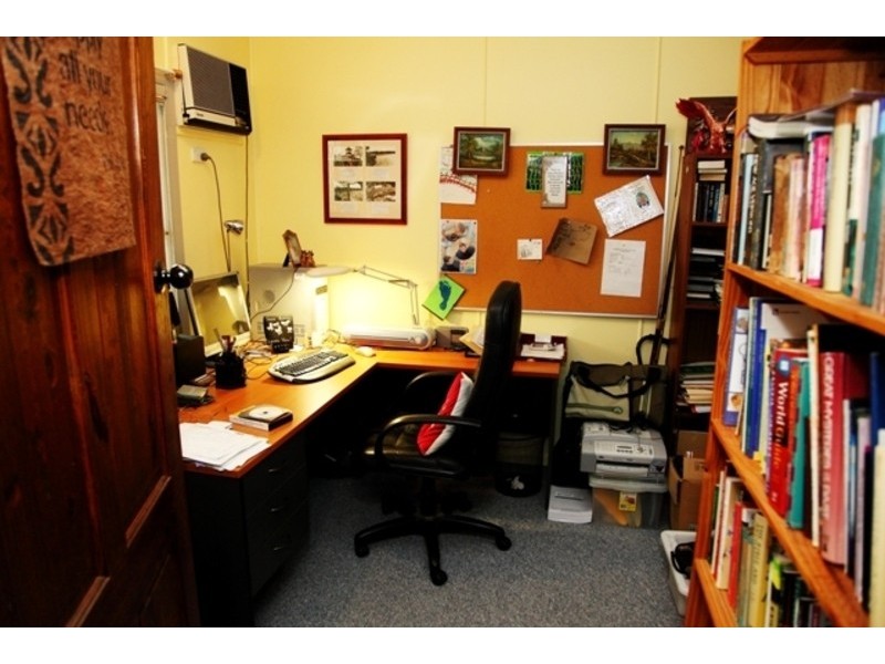 9 Werona Street, Mundingburra QLD 4812