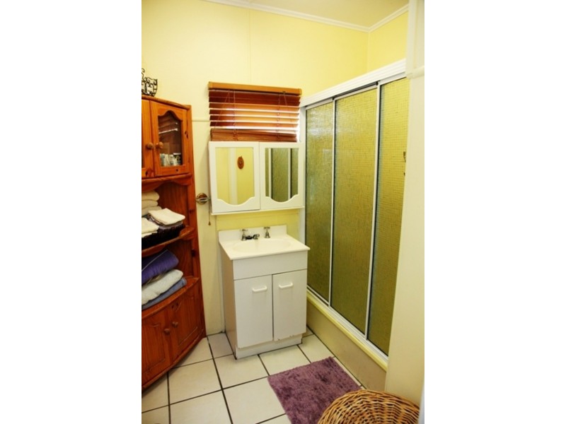 9 Werona Street, Mundingburra QLD 4812