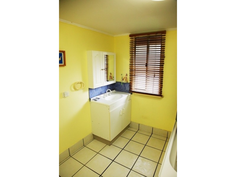 9 Werona Street, Mundingburra QLD 4812