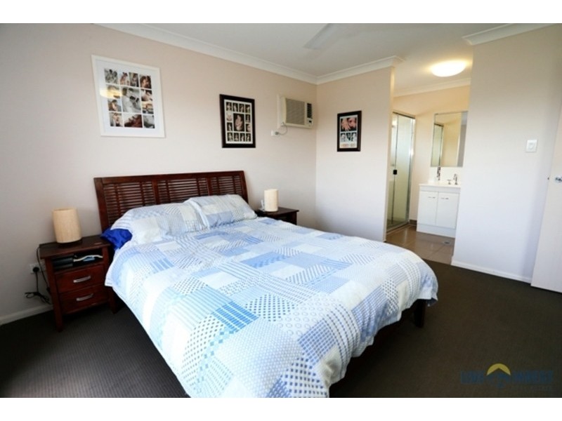 24 Stoneville Circuit, Mount Louisa QLD 4814