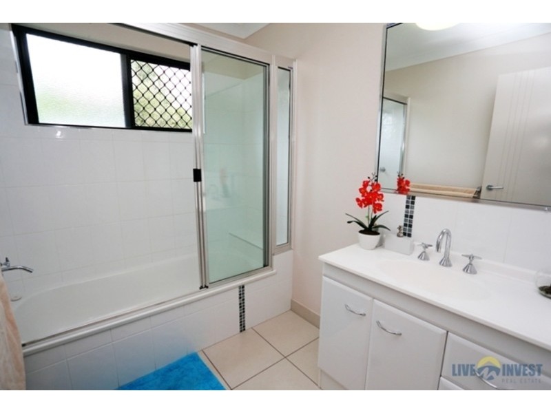 24 Stoneville Circuit, Mount Louisa QLD 4814