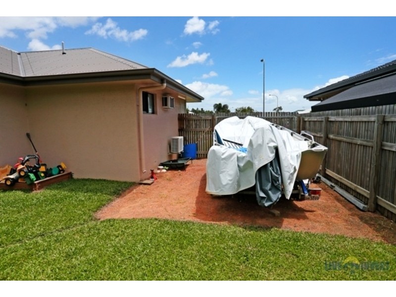 24 Stoneville Circuit, Mount Louisa QLD 4814