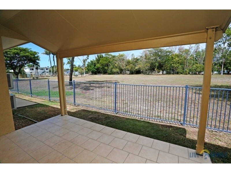 11/10 Renecol Avenue, Rasmussen QLD 4815