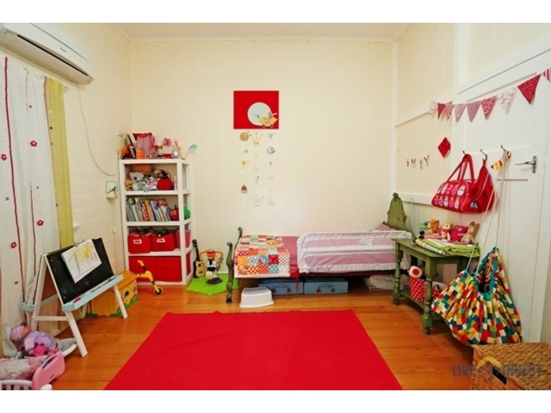 33 Norris Street, Hermit Park QLD 4812