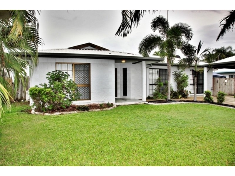 23 Amber Avenue, Rasmussen QLD 4815