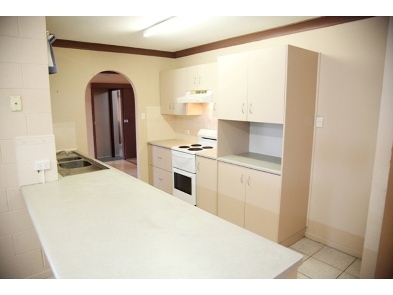 23 Amber Avenue, Rasmussen QLD 4815