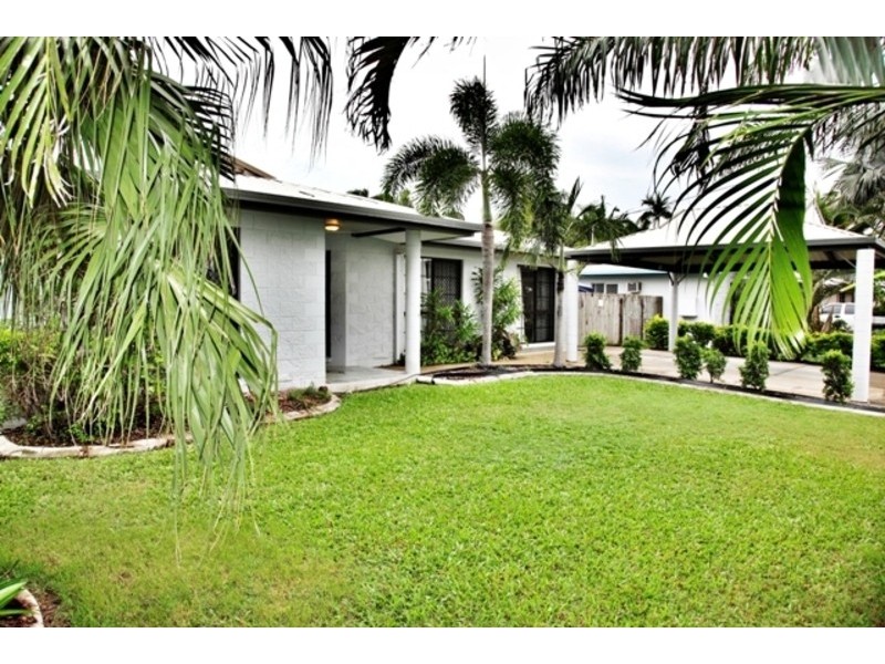 23 Amber Avenue, Rasmussen QLD 4815