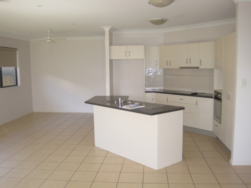 21 Sheerwater Parade, Douglas QLD 4814