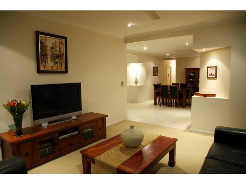 17 Trembath Crescent, Kirwan QLD 4817