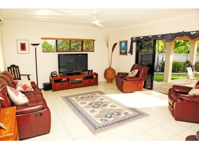 17 Trembath Crescent, Kirwan QLD 4817