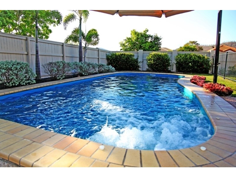 17 Trembath Crescent, Kirwan QLD 4817