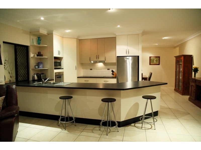 17 Trembath Crescent, Kirwan QLD 4817