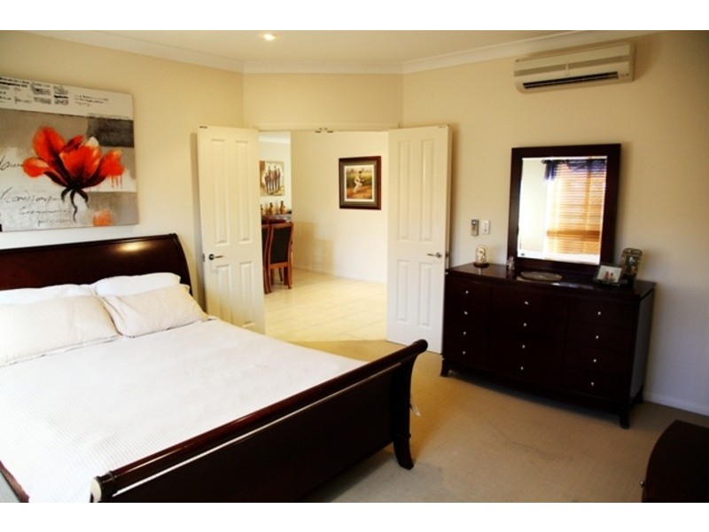 17 Trembath Crescent, Kirwan QLD 4817