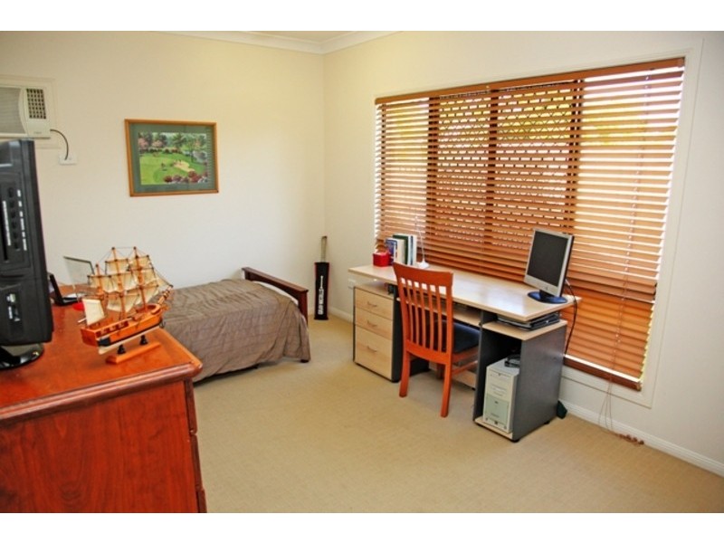 17 Trembath Crescent, Kirwan QLD 4817