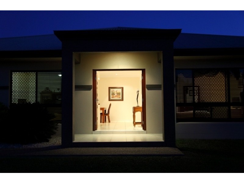 17 Trembath Crescent, Kirwan QLD 4817