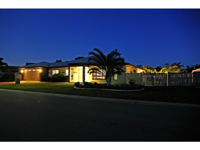 17 Trembath Crescent, Kirwan QLD 4817