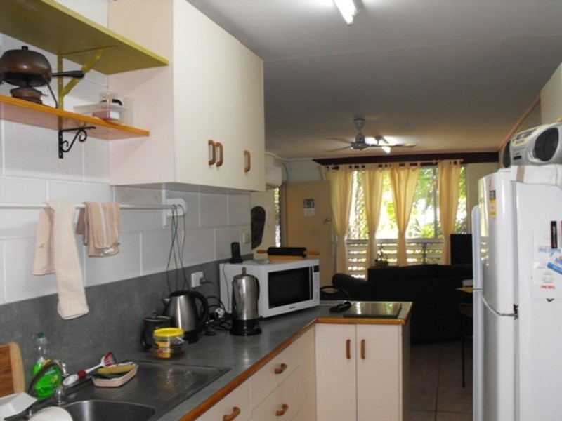 1 & 2/21 Hopkins Street, Currajong QLD 4812
