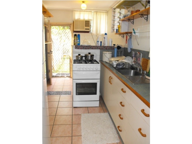 1 & 2/21 Hopkins Street, Currajong QLD 4812