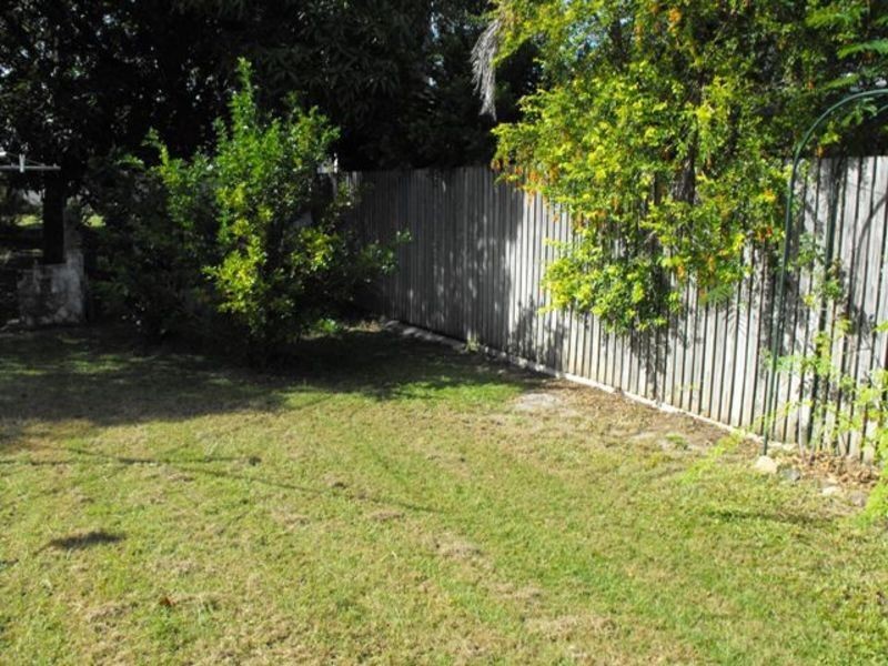 1 & 2/21 Hopkins Street, Currajong QLD 4812