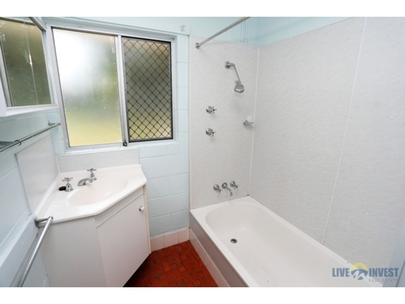 8 Kittyhawk Crescent, Kirwan QLD 4817