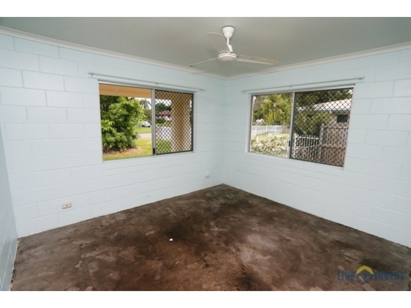 8 Kittyhawk Crescent, Kirwan QLD 4817