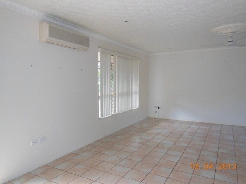 14 High Vista Drive, Mount Louisa QLD 4814