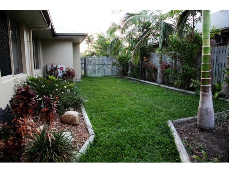 10 Greentree Circuit, Bushland Beach QLD 4818