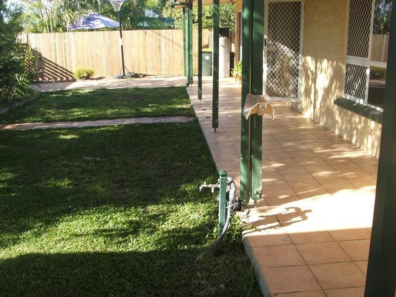 300 Pinnacle Drive, Rasmussen QLD 4815