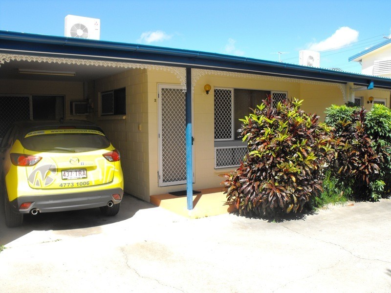 2/114  Bowen Road, Rosslea QLD 4812