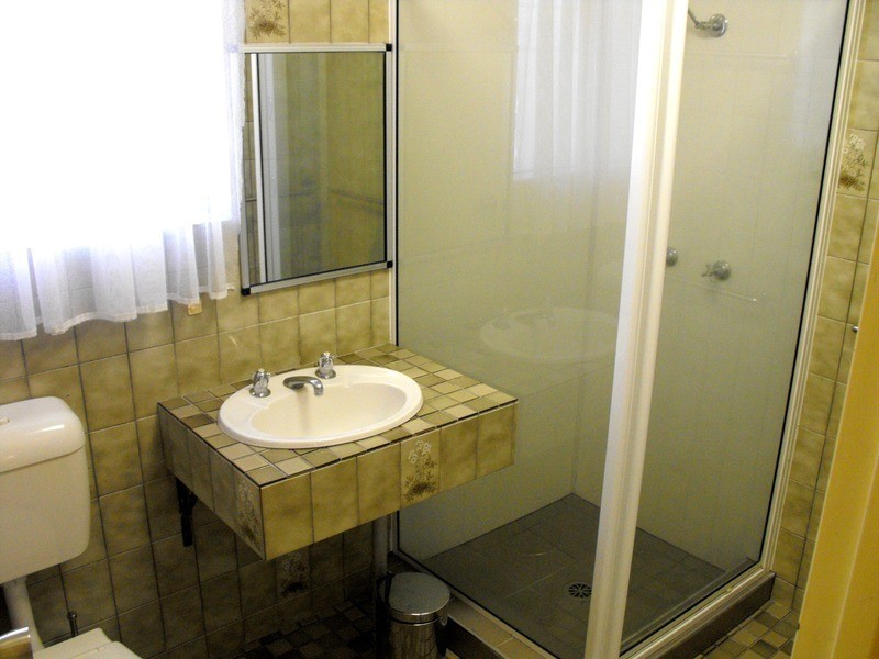 2/114  Bowen Road, Rosslea QLD 4812