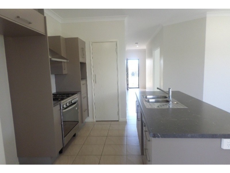 5 Nikao Street (NORTHSHORE), Burdell QLD 4818